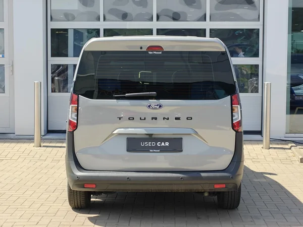Ford Tourneo Courier (2025) — foto 15 van 18