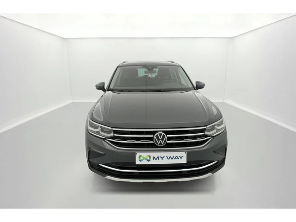 VOLKSWAGEN Tiguan Dsl (2022) — foto 12 van 36