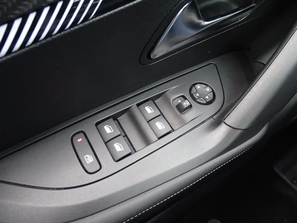 Peugeot 2008 (2025) — foto 7 van 18