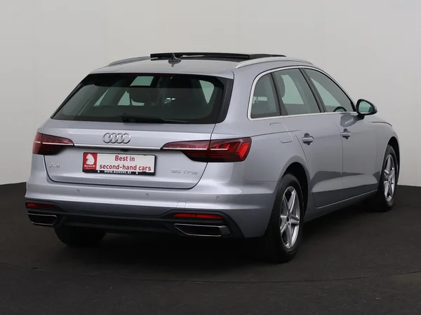 AUDI A4 (2022) — foto 23 van 31