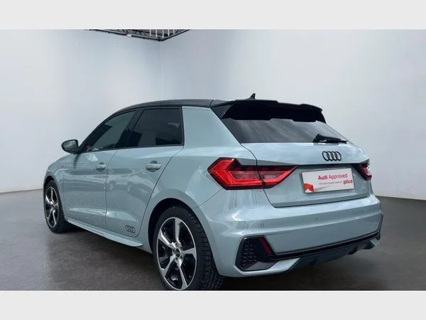 Audi A1 Sportback (2024) — foto 12 van 29