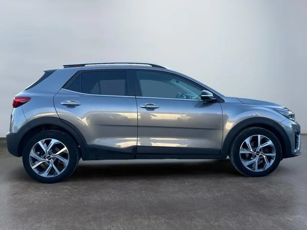 KIA Stonic (2024) — foto 31 van 33