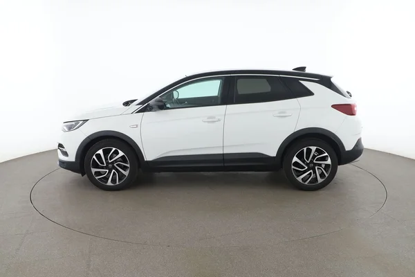 Opel Grandland X (2019) — foto 9 van 16