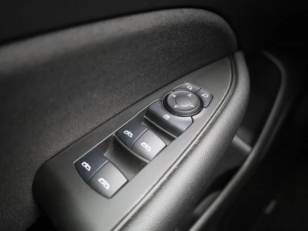 Opel Insignia (2022) — foto 17 van 37