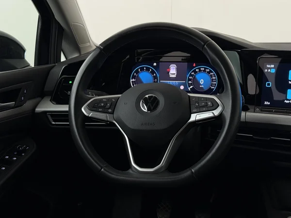 VOLKSWAGEN Golf Variant (2022) — foto 14 van 28