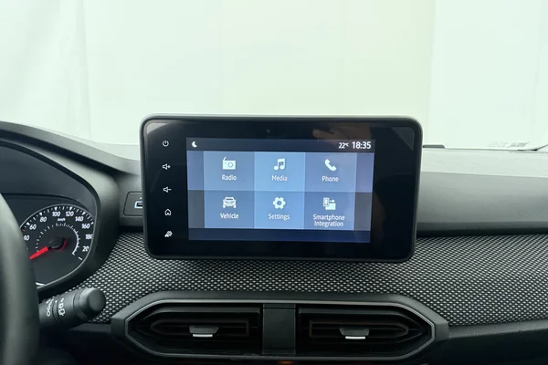 Dacia Sandero Stepway (2024) — foto 3 van 21