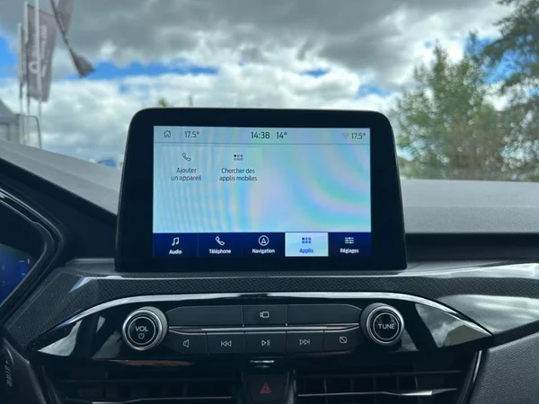 FORD Kuga (2021) — foto 10 van 31
