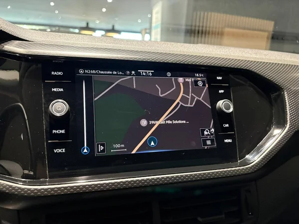 VOLKSWAGEN T-Cross (2024) — foto 8 van 18
