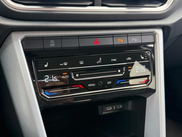 VOLKSWAGEN T-Roc (2025) — foto 7 van 20