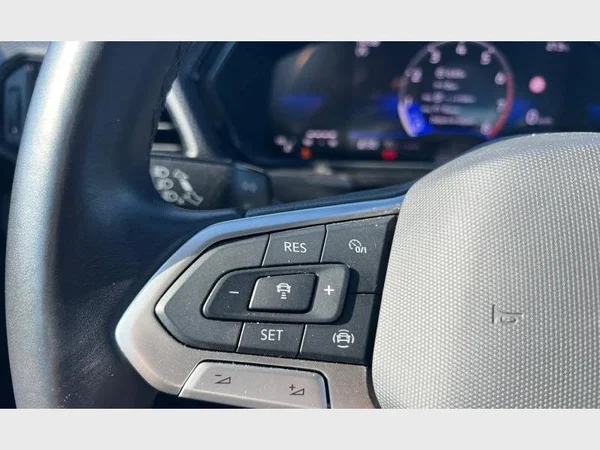 Volkswagen T-Cross (2023) — foto 3 van 23