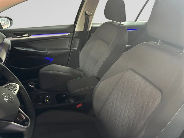 VOLKSWAGEN Golf VII SW (2025) — foto 8 van 10