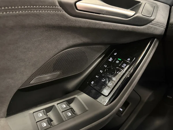 AUDI A6 Avant e-tron (2025) — foto 10 van 24