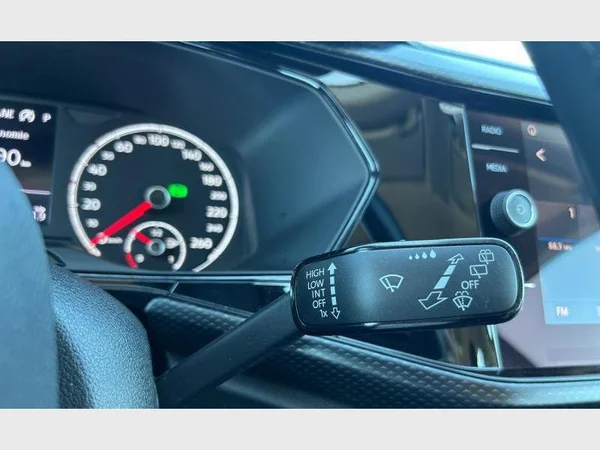 Volkswagen T-Cross (2020) — foto 18 van 29