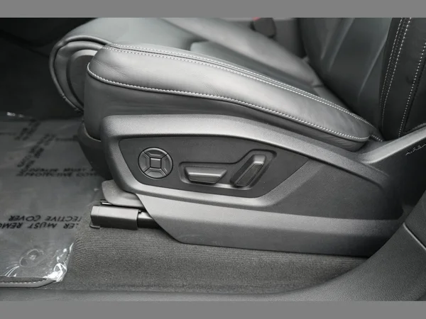 AUDI Q7 e-hybrid (PHEV) (2024) — foto 2 van 37