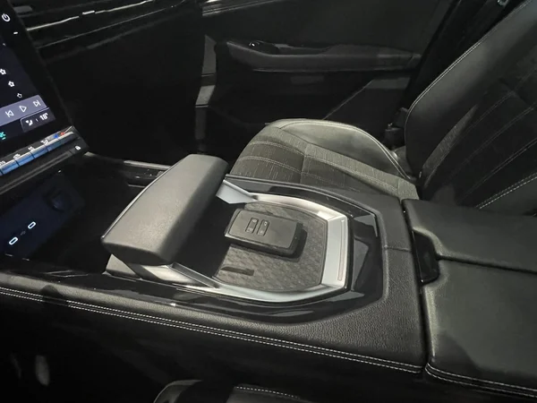 Renault Austral (2023) — foto 9 van 23