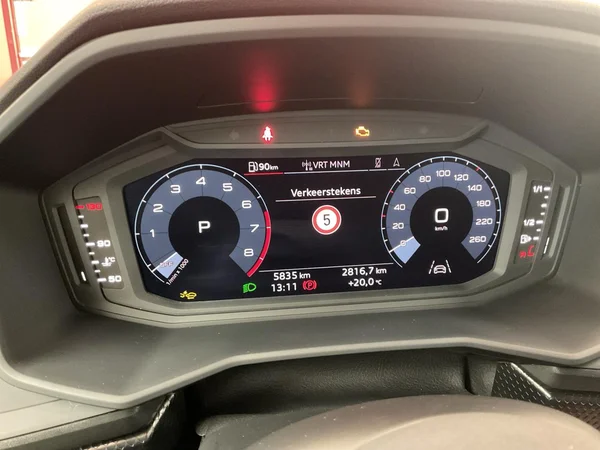 AUDI A1 Sportback (2025) — foto 6 van 22