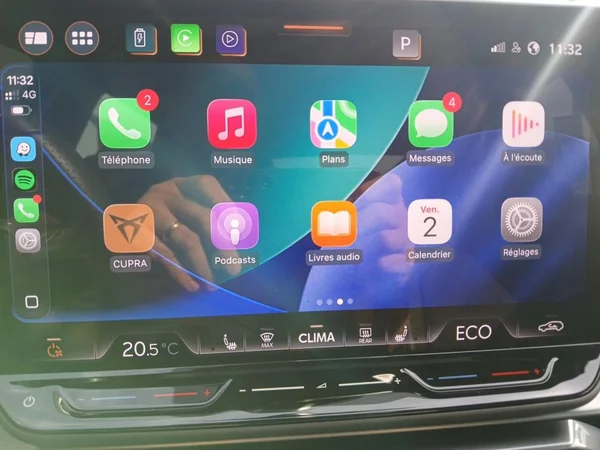 CUPRA Leon e-Hybrid (PHEV) (2025) — foto 8 van 19