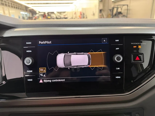 Volkswagen Polo (2018) — foto 15 van 28