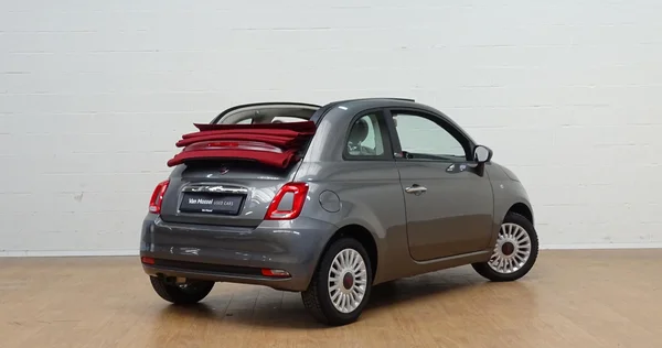 Fiat 500C (2017) — foto 17 van 23