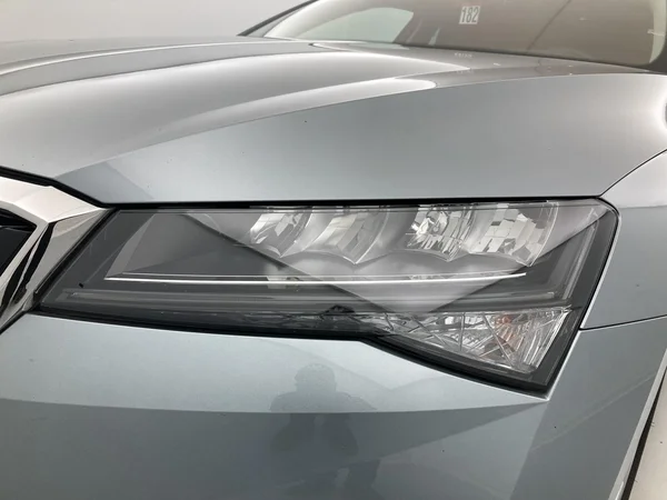 SKODA Superb SW PHEV (2020) — foto 7 van 36