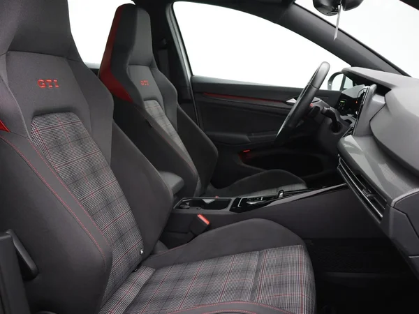 Volkswagen Golf (2024) — foto 21 van 25