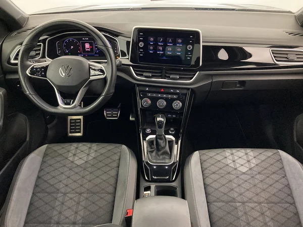 VOLKSWAGEN T-Roc (2022) — foto 21 van 35