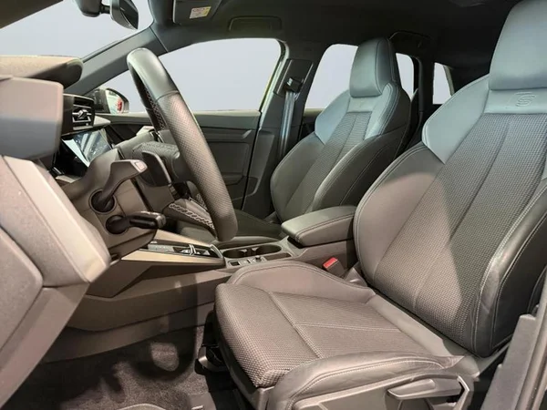 AUDI A3 Sportback (2024) — foto 28 van 28