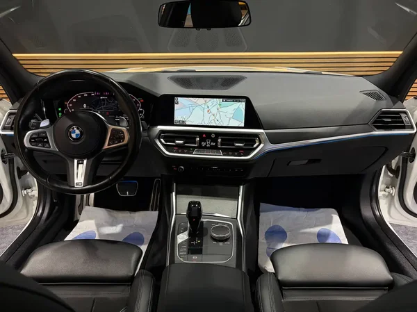 Bmw 330 (2020) — foto 6 van 36