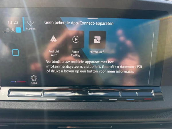 VOLKSWAGEN Caddy Maxi Dsl (2022) — foto 4 van 19