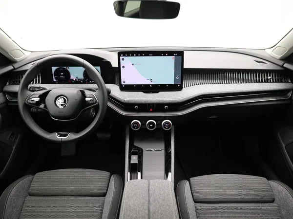 SKODA Superb Combi Dsl (2024) — foto 23 van 24