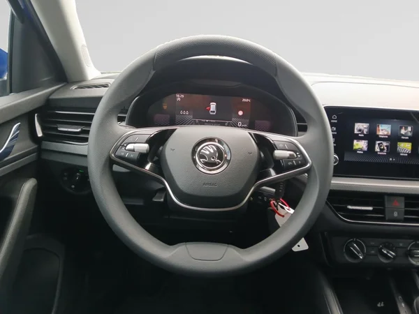 SKODA Scala (2024) — foto 11 van 19