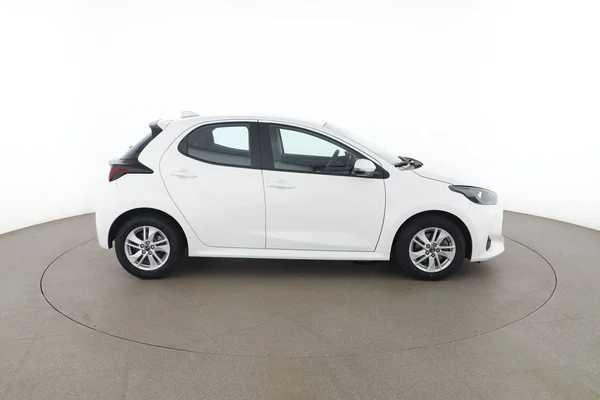 Mazda 2 (2023) — foto 13 van 16