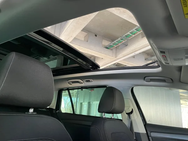 SKODA Superb Combi (2024) — foto 16 van 24
