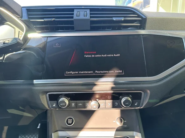 AUDI Q3 Sportback (2023) — foto 8 van 27