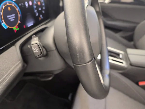 Volkswagen Passat SW (2024) — foto 20 van 27