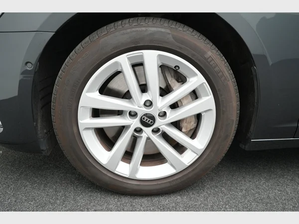 AUDI A6 Avant PHEV (2024) — foto 14 van 30