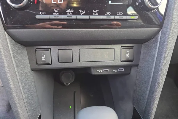 Toyota Yaris Cross Hybrid (HEV) (2026) — foto 11 van 26