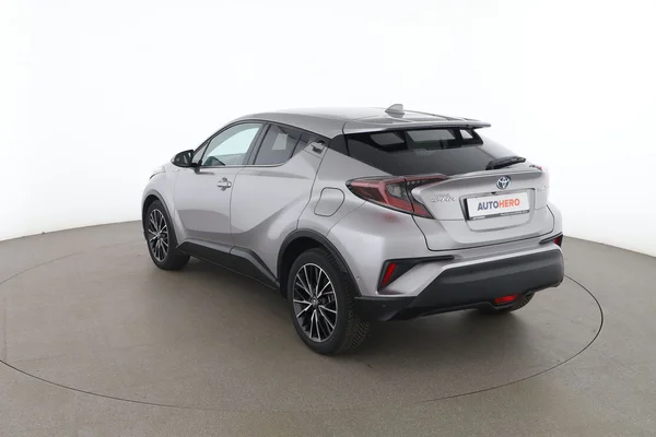 Toyota C-HR (2018) — foto 10 van 16