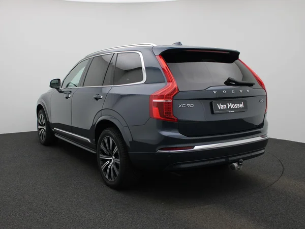 Volvo XC90 (2022) — foto 12 van 49