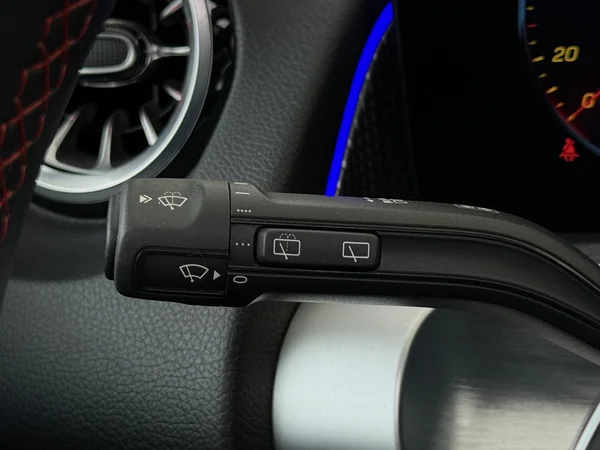 MERCEDES EQB 250 (2022) — foto 16 van 35