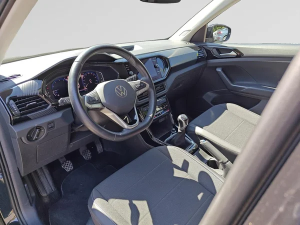 VOLKSWAGEN T-Cross (2023) — foto 19 van 19