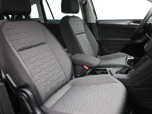 VOLKSWAGEN Tiguan (2022) — foto 16 van 21