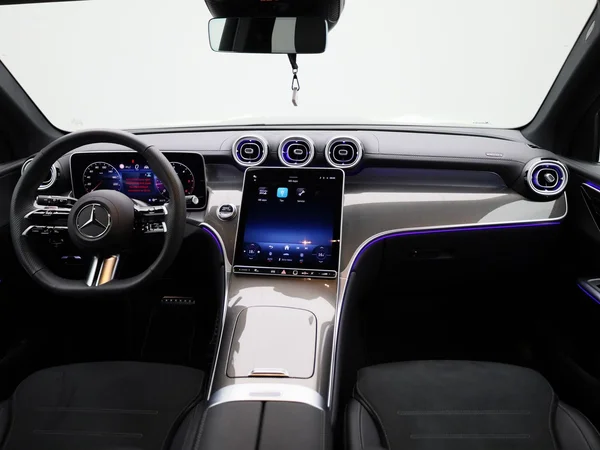 Mercedes-Benz GLC (2025) — foto 32 van 43