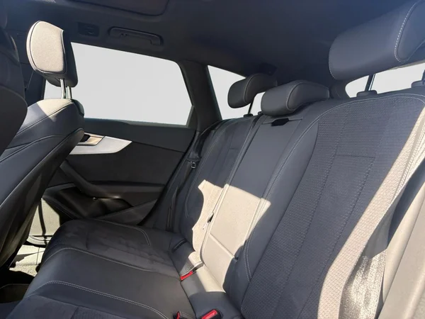 AUDI A4 Avant Dsl (2024) — foto 16 van 23