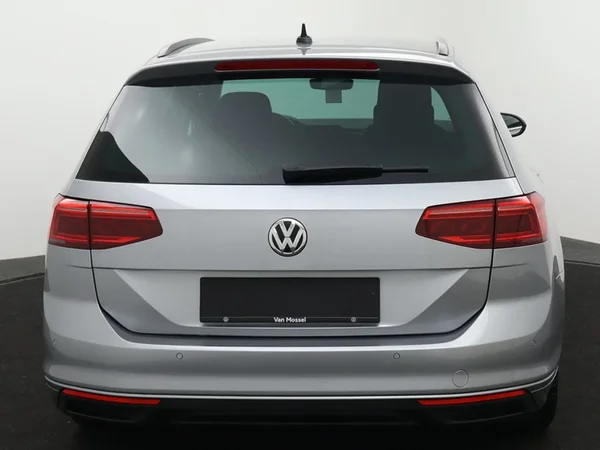 Volkswagen Passat (2020) — foto 4 van 23