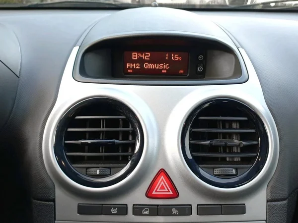 Opel Corsa (2014) — foto 3 van 19