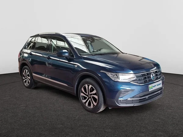 VOLKSWAGEN Tiguan (2021) — foto 22 van 23