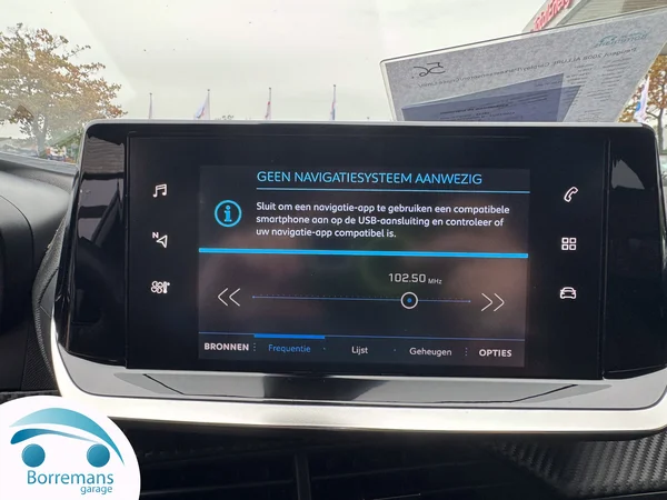 Peugeot 2008 (2023) — foto 37 van 45