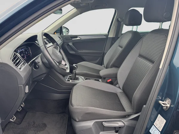 VOLKSWAGEN Tiguan (2023) — foto 15 van 17