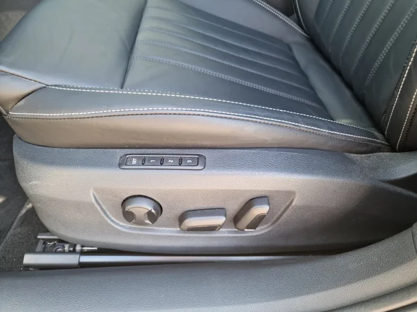 SKODA Superb Combi (2024) — foto 6 van 21